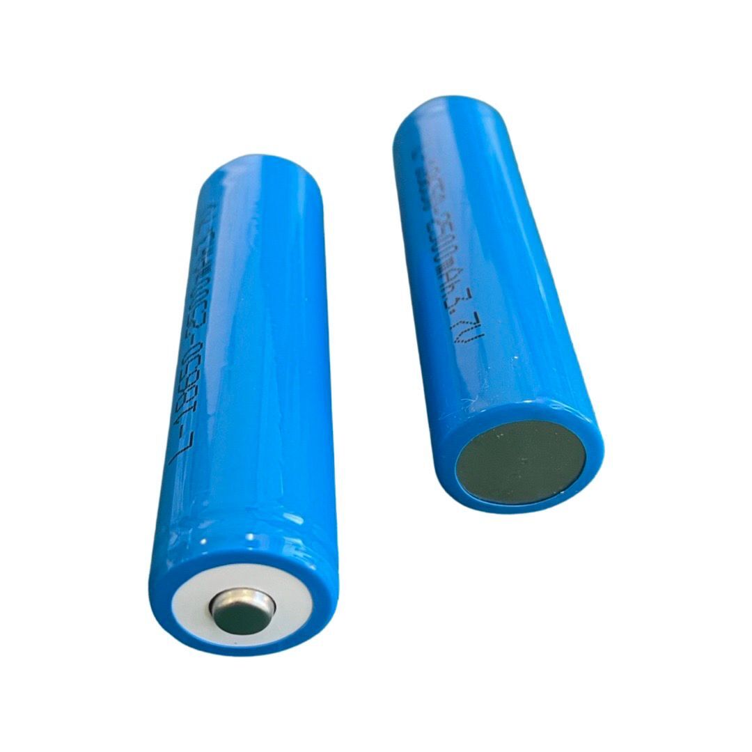 Pack of 2 Rechargeable Li-ion 18650 Battery 3.7V 2500mAh