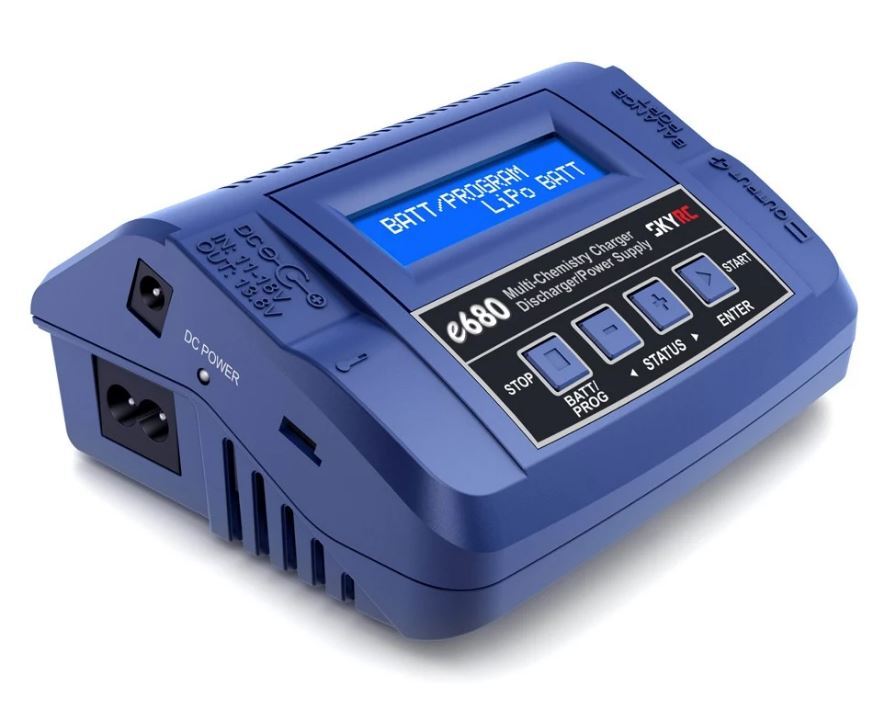 SkyRC e680 80 Watt LiPo Lader für 12/220V